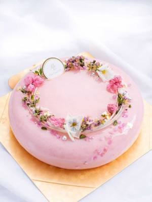 菓子職人が『学生時代に作ったケーキ』の写真を公開　「変な声出た」「肩が震える」