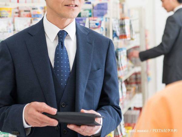 不愛想に「コーヒーM」と注文する常連客　ある日、『ある変化』に気が付いて…？