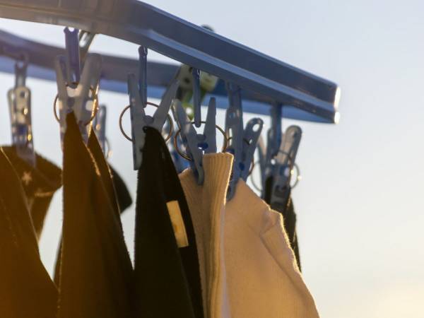 夜の『外干し』にも意外なメリットが…？　「昼だけやってたわ」「コレは助かる」