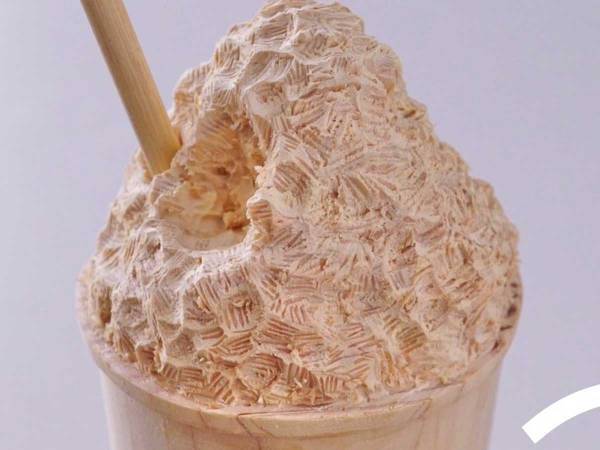 かき氷のカップをよく見ると『氷』ではなく…？　「ツボりました」「これ好き」