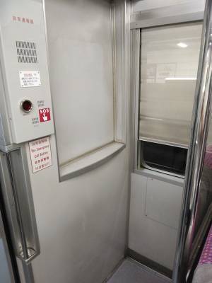 「若い人はそりゃ知らないよね」　電車内の『若者の一言』に「懐かしすぎる」「衝撃を受けた」