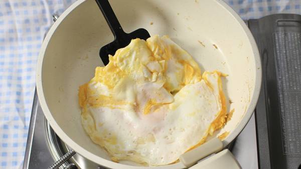 『ゆで卵を使わない』卵サンドの作り方　「その手があったか！」「天才か？」