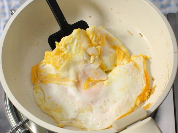 『ゆで卵を使わない』卵サンドの作り方　「その手があったか！」「天才か？」