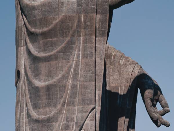 大仏の指先を見てみると？　奇跡の１枚に「神業、いや仏業だ！」「二度見した」