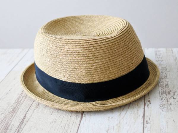 帽子が風で飛ばされなくなるアイディアに「目から鱗」「衝撃」