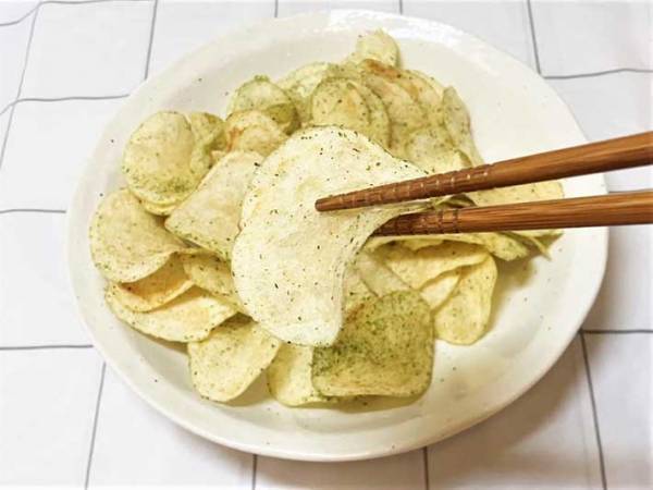 子供の頃から食べていた『のりしおのポテチ』を、大人になって食べ比べると…「驚きの連続」