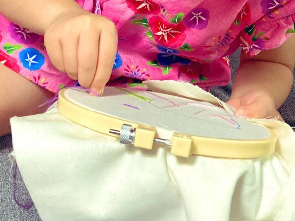 母親の本をパラパラめくっていた、４歳児が「ナルホドネ」　完成した作品がこちら！