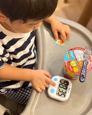 カップ麺を食べる前、３歳息子がタイマーをセットした結果？　「スープがなくなっちゃうよ～！」