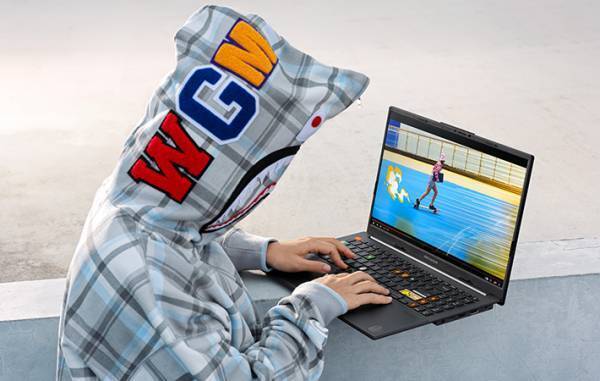 ASUSのPCが『BAPE®』とコラボ！「欲しい！」「クール！」