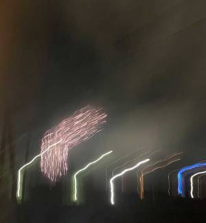 「同じ花火を撮りました」　夏の夜、兄と２人で写真撮影した結果がこちら