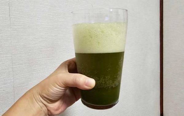 ぬるい缶飲料を『秒でワイルドに冷やす裏技』　「冷やし忘れたらやる」「くるくる…」