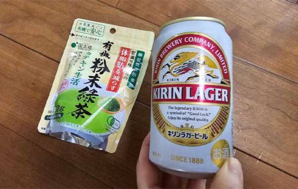 ぬるい缶飲料を『秒でワイルドに冷やす裏技』　「冷やし忘れたらやる」「くるくる…」
