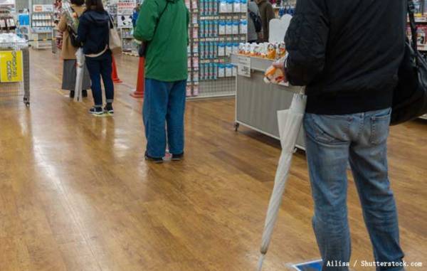 混んでいるレジで客を呼んだ店員　とっさに出てきた言葉に耳を疑う