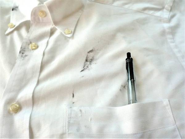 ワイシャツのインク汚れを落とす方法に「ためになる」「やってみる」