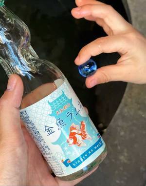 「ビー玉の中に…」　４歳児の感性が素敵だった　「うるっとした」「愛おしい」