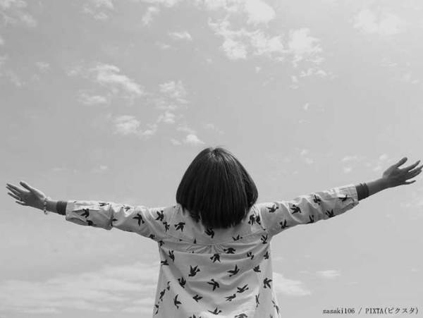 娘「雷こわい！ママ止めて！」　いわれた母親がとった行動に「笑った」「好きすぎる」