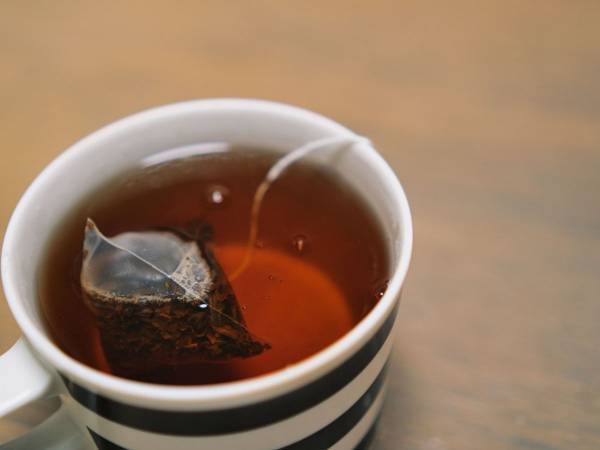 ティーバッグから液がしたたり落ちない方法に「え、すご！」「絶対やる」