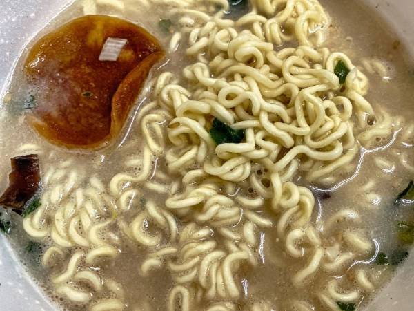 水でカップラーメンをつくる方法　警視庁公式のアイディアに「気になる」「目からウロコ」