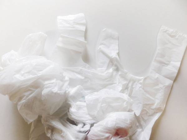 一度覚えてしまえばラク！　面倒くさいレジ袋もこれなら簡単に畳める！