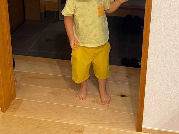 ３歳児の『神々しいコスプレ』に「声を出して笑った」　ご利益がありそうな１枚が、コチラ