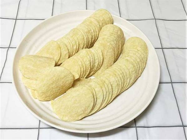 結局、プリングルス…じゃないの？　一番おいしい『サワークリーム＆オニオン』は何か、食べ比べてみると…