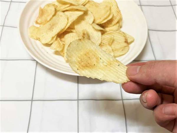結局、プリングルス…じゃないの？　一番おいしい『サワークリーム＆オニオン』は何か、食べ比べてみると…