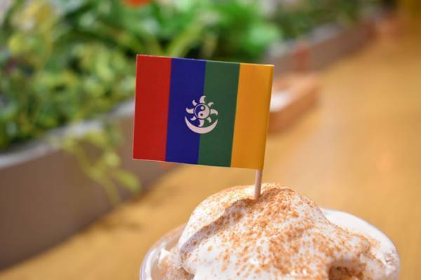 『VIVANT』コラボカフェ限定！　オリジナルフォトブースや、ドラマにちなんだメニューが続々と登場