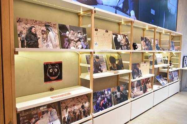 『VIVANT』コラボカフェ限定！　オリジナルフォトブースや、ドラマにちなんだメニューが続々と登場