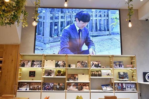 『VIVANT』コラボカフェ限定！　オリジナルフォトブースや、ドラマにちなんだメニューが続々と登場