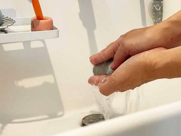 なにこれ？　１００均で見つけた『ステンレスのかたまり』の使い道にビックリ！