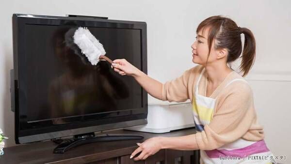 「水と洗剤はNG？」「ティッシュで拭いていい？」　ダスキンが教える『テレビ画面の掃除術』とは