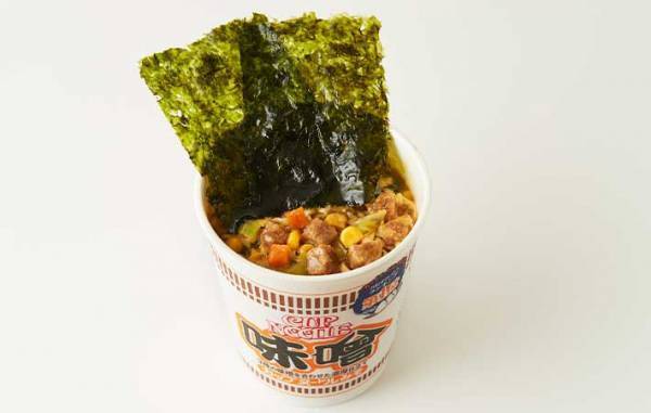 日清おすすめ！　カップヌードルの思わぬ食べ方に「こんな発想なかった」「さすが公式」