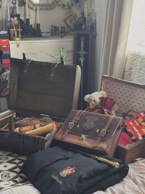 「そろそろ帰るか」　行き先がどう見ても『あの魔法学校』だと話題に