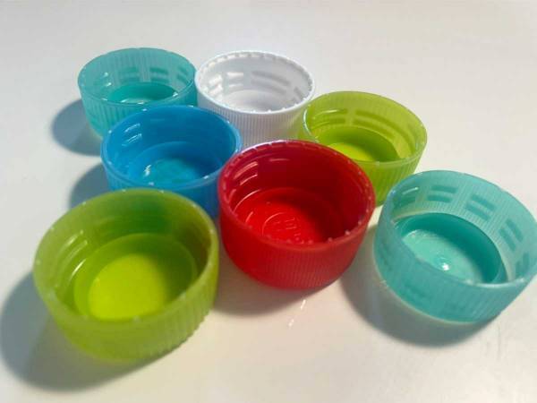 ペットボトルキャップの意外な活用術　トップバリュの投稿に「もっと早く知りたかった」