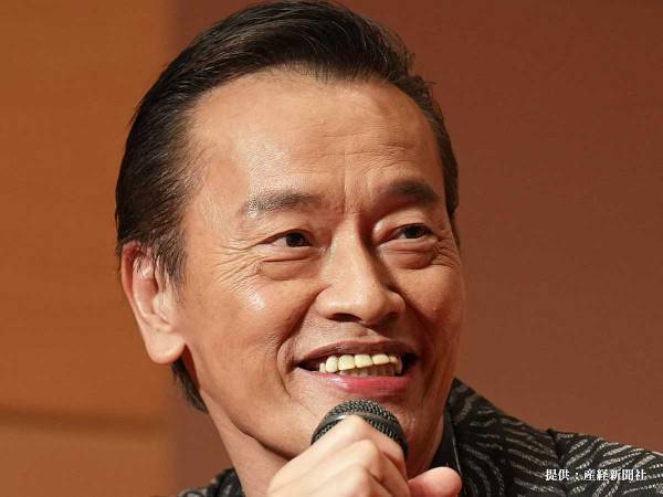 遠藤憲一の写真に「こんなに癒されることある！？」　２２万いいねが付いた理由は…？