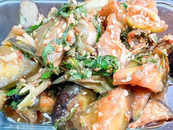 秋ナスを生でおいしく食べる方法　農家の投稿に「コレはやってなかった」「すぐ試す」