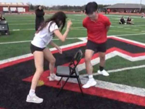 男子vs女子で『本気の椅子取りゲーム』をやってみた結果…　「そんなんアリ！？」