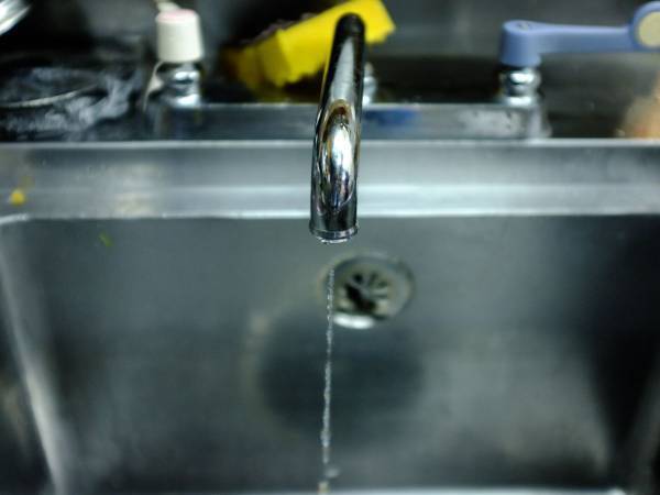 断水時の正しい対処法！　LIXILが教える「家の水道設備」を守る２つのポイント