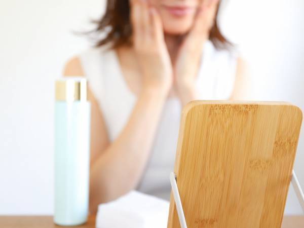 化粧品は冷蔵庫で保管するべき？　正解に「勉強になった」「なるほど」