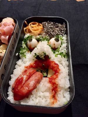 息子に『オバケ弁当』を希望されたから…　力作に「なぜベストを尽くした」「スキルが高すぎる」