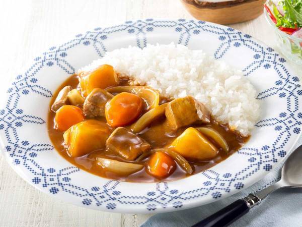 「甘いカレーなんて売れない」と反発された『あのカレー』　今も売れ続けるワケとは？