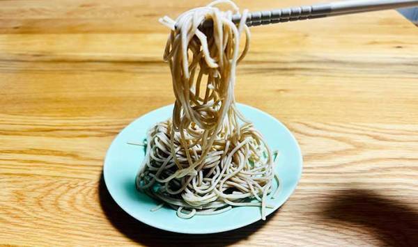時間が経つとくっつく蕎麦　まさかのゆで方をしたら？「ずっとツルツル！」「次もやる」