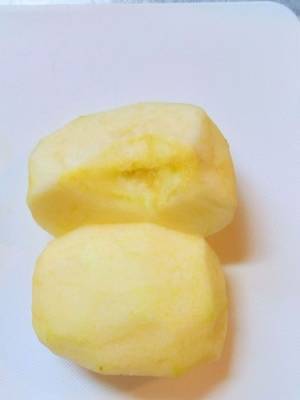 簡単にリンゴの変色を防ぐ方法　「知らなかった」「それだけで！」