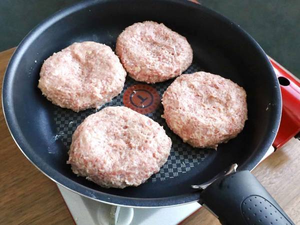 『安い食材』を入れて大成功　ハンバーグのカサ増しレシピに「子供がすごく喜んだ」