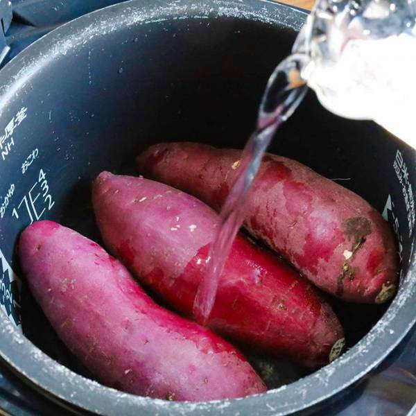 炊飯器でサツマイモを炊くと？　「マジうんまー！」「天才か？」
