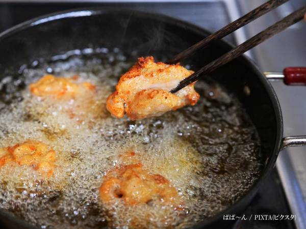 唐揚げに『あのスープ』を入れると？　「人生最高の出来」「天才の味！」