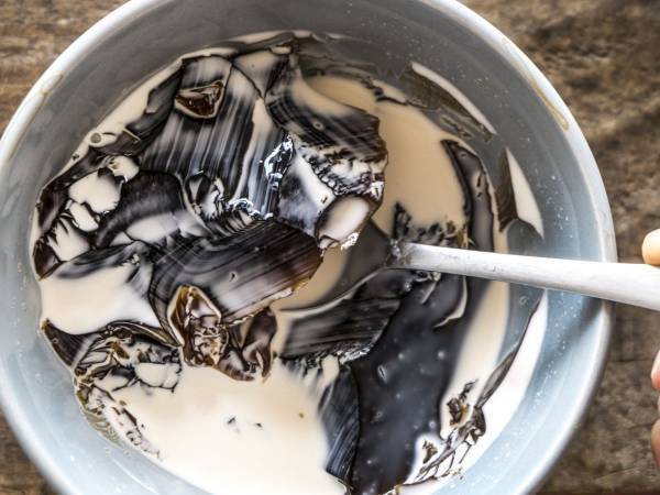 ペットボトルに粉ゼラチンを…？　振って冷やすだけの○○ゼリーに「めっちゃ楽」「やってみます」