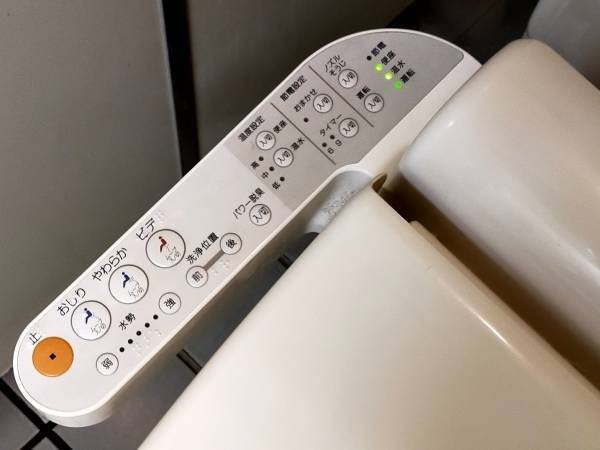 見落としがちな温水洗浄便座の掃除　理想の頻度に「初めて知った」「気を付けないと」