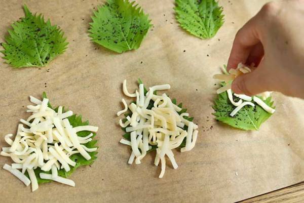 パリッパリ！　レンチン５分で作る『大葉せんべい』に「最高」「コレはやるべし」