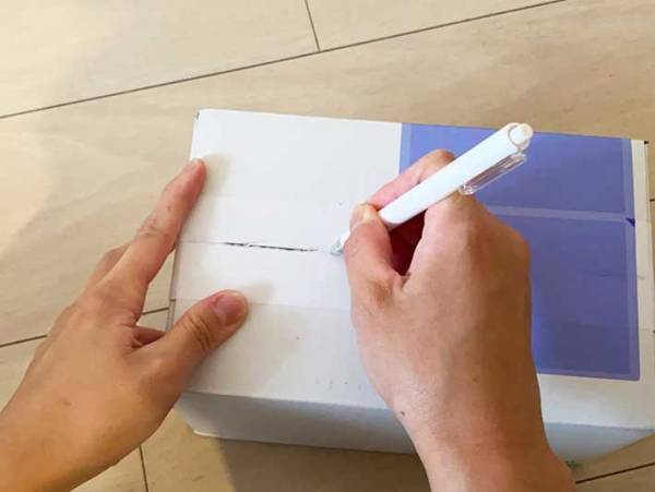 「もうケガしない」「スルスル切れる」　ダイソーの『ペンの形をしたカッター』がとっても優秀